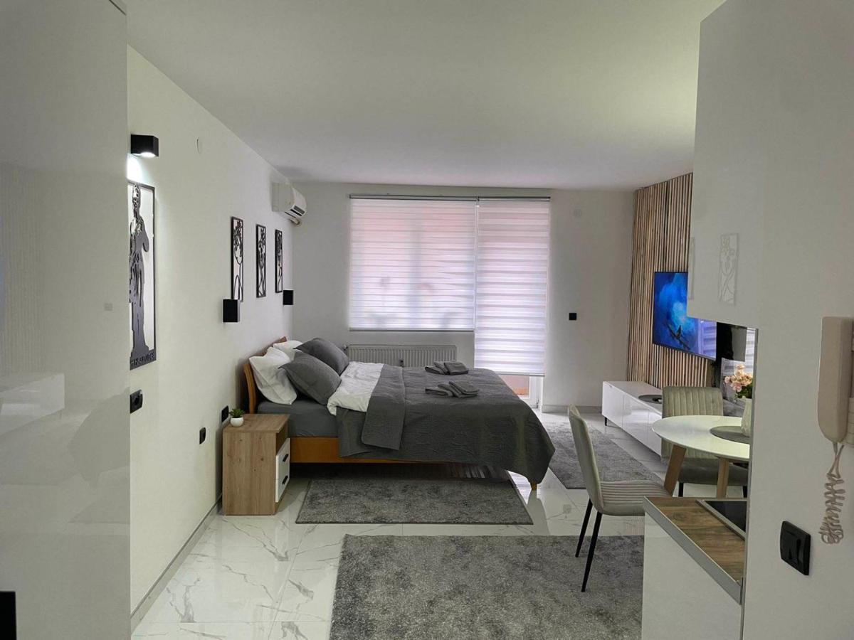 Apartman Afrodita Lux 1 Ni Eksteriør billede